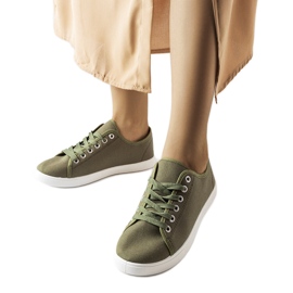 Groene stoffen sneakers van Razan groente