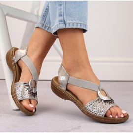 Comfortabele damesslip-on sandalen met metallic elastiek Rieker 60880-90 zilver 1