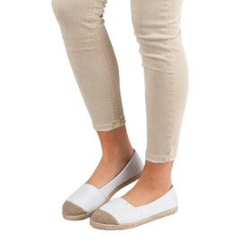 Modieuze witte espadrilles 2