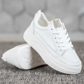 SHELOVET Sneakers op het modeplatform wit 4