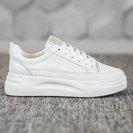 SHELOVET Sneakers op het modeplatform wit 5