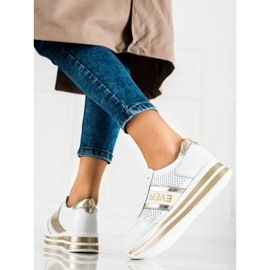 SHELOVET Witte leren sneakers op het Goodin platform 2